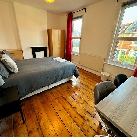 Delightful Room By Gloucester Road Bristol Dış mekan fotoğraf